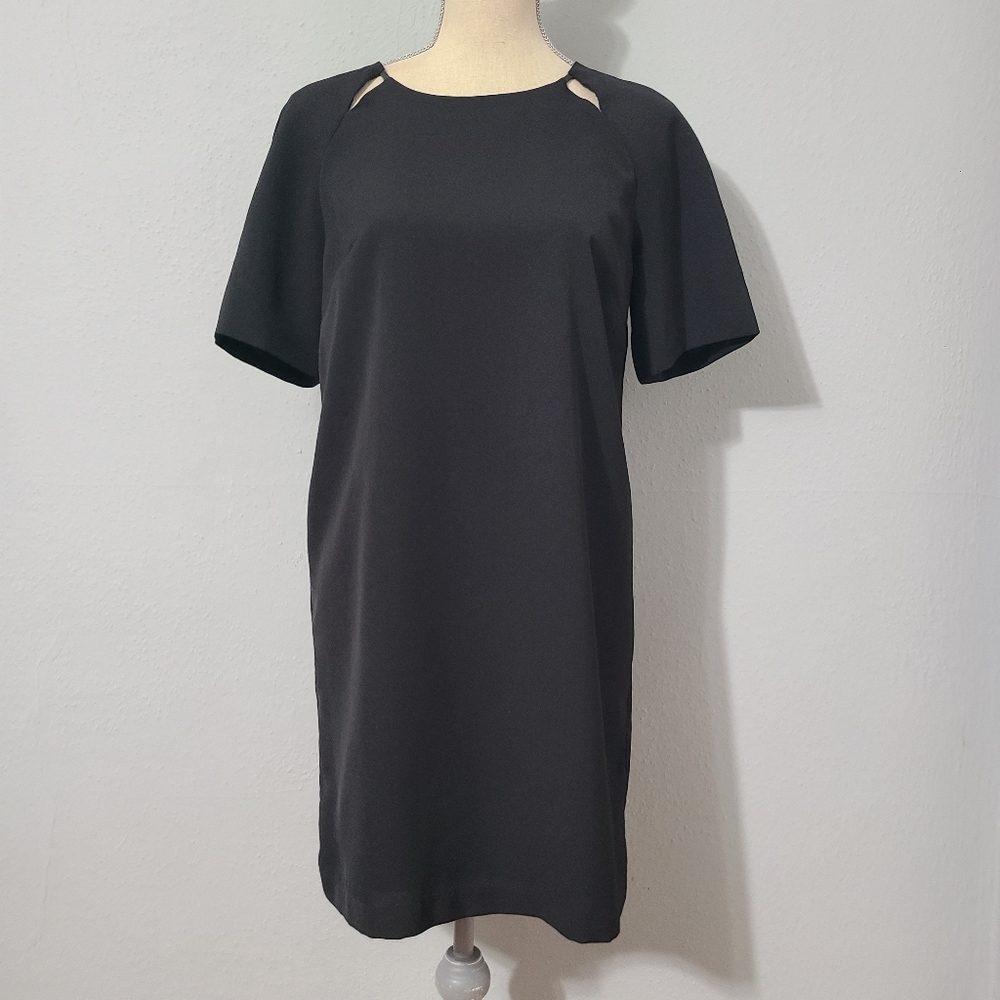 Bordeaux Short Sleeve Little Black Dress Size Large‎